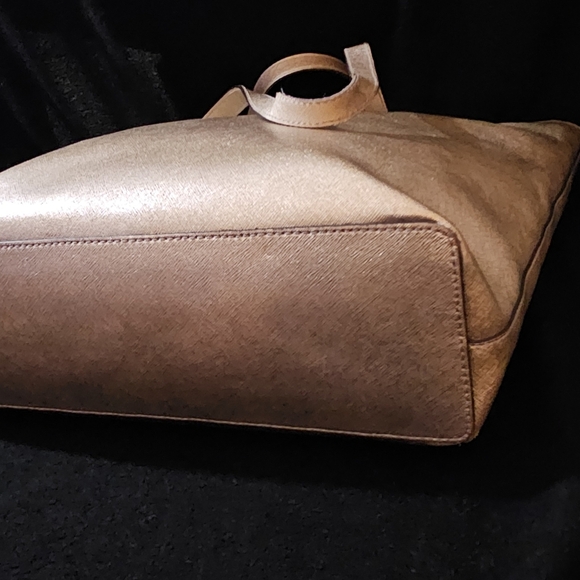 Michael Kors Gold Tote Bag - Picture 6 of 16